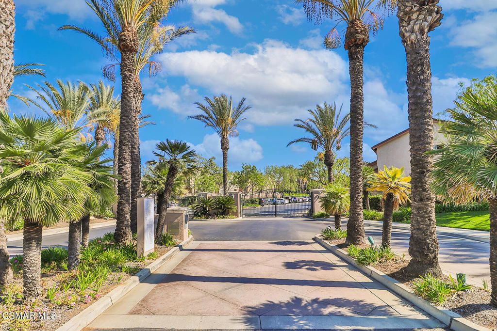 Photo of 1668 Woodscent Lane, Simi Valley, CA 93065 (MLS # 226000174)