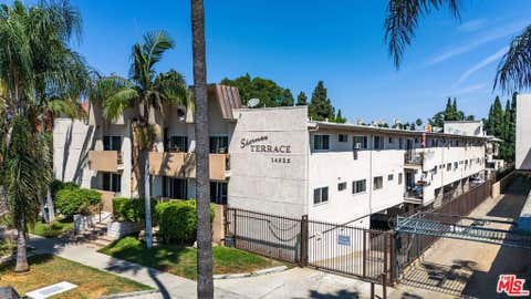 Photo of 14925 Sherman Way, Los Angeles, CA 91405 (MLS # 26876281)