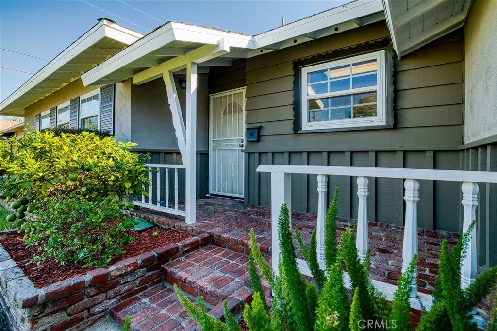 2448 W Grivey