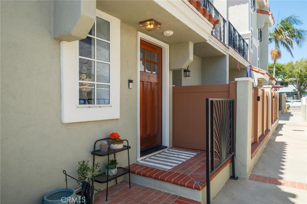 511 N Elena Avenue Unit C