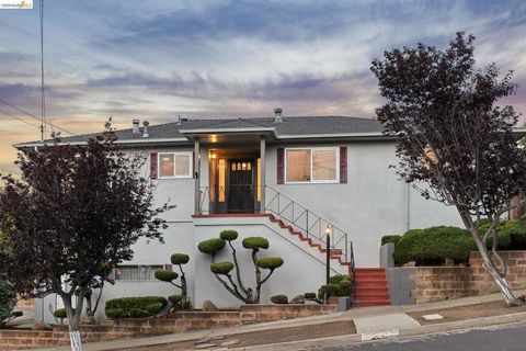 Photo of 2308 San Mateo St St, Richmond, CA 94804 (MLS # 41131613)