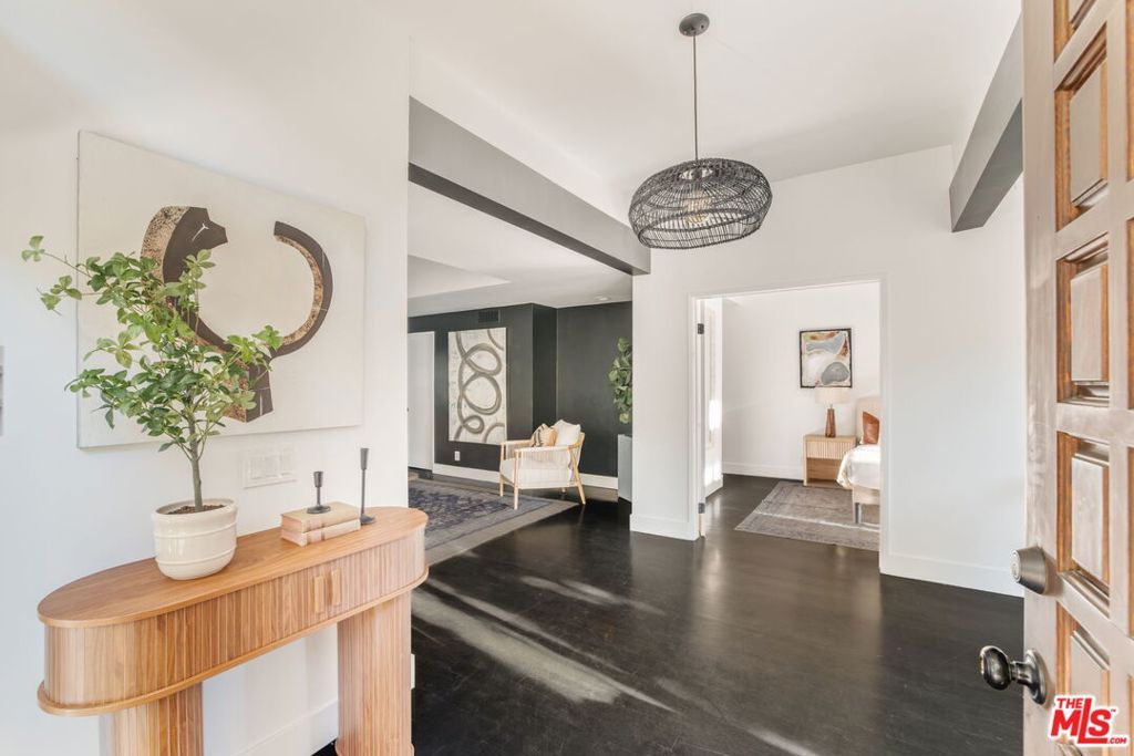 Photo of 1520 Michael Lane, Pacific Palisades, CA 90272 (MLS # 26640285)