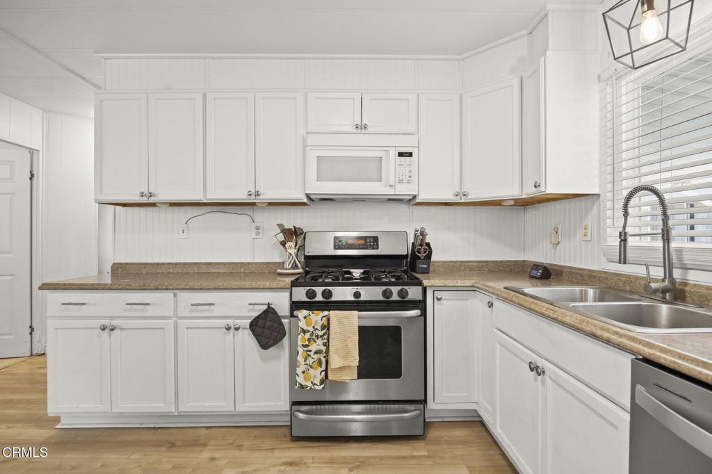 Moorpark Estates-218 - Manufactured In Park