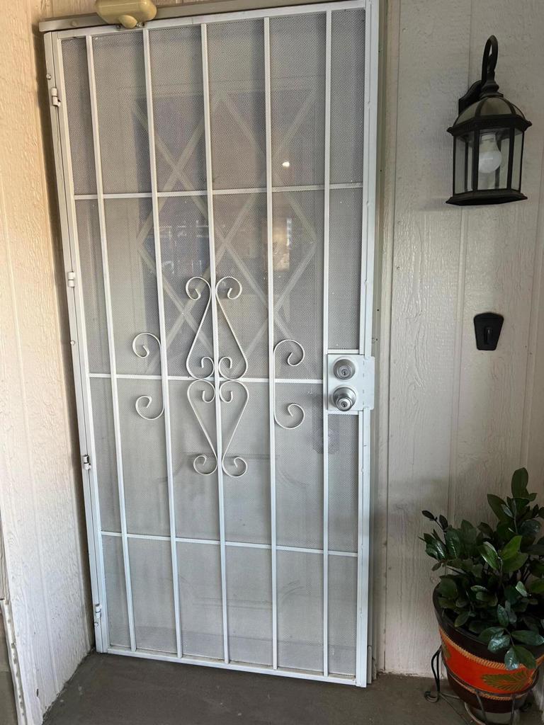 Las Palmas Del La Qn - Manufactured In Park