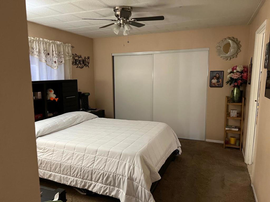 Las Palmas Del La Qn - Manufactured In Park