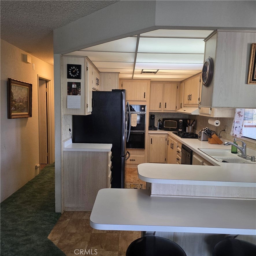 9570 Crestknoll