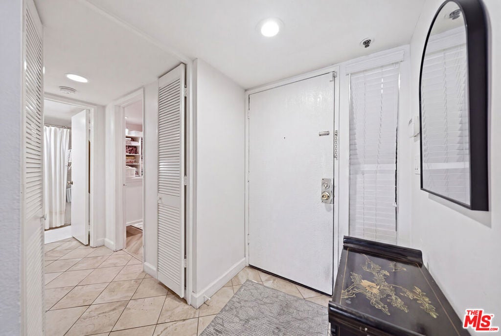 835 S Lucerne Boulevard 105