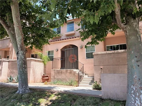 MLS: SR26157733