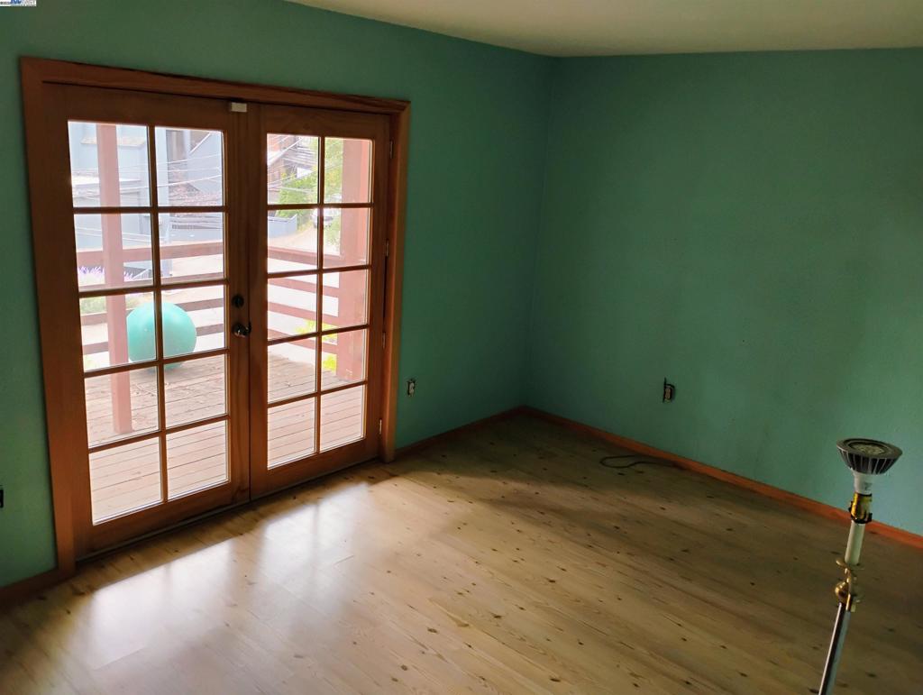 MONTCLAIR - Residential