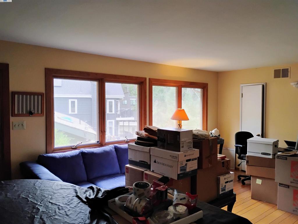 MONTCLAIR - Residential
