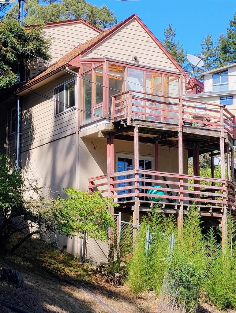 MONTCLAIR - Residential