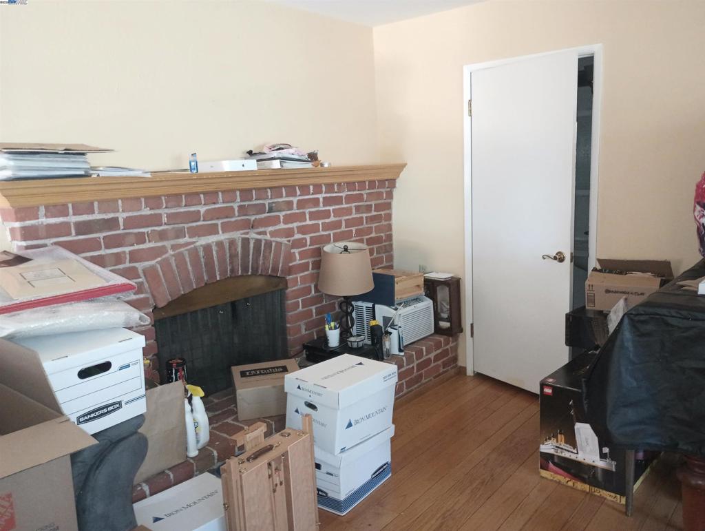 MONTCLAIR - Residential