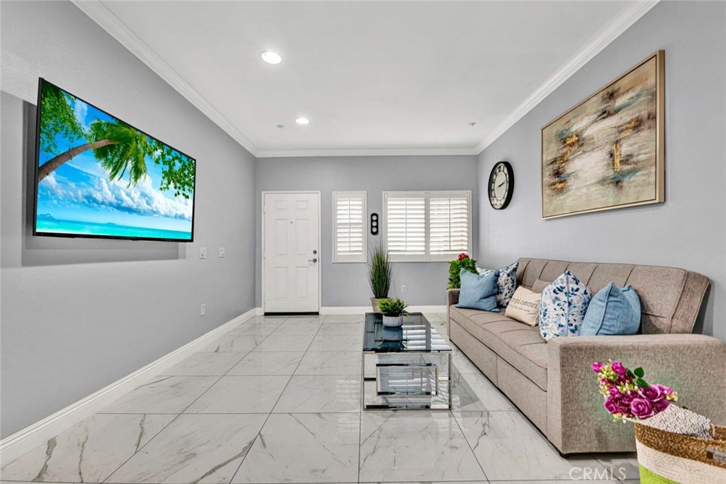 17772 Independence Ln