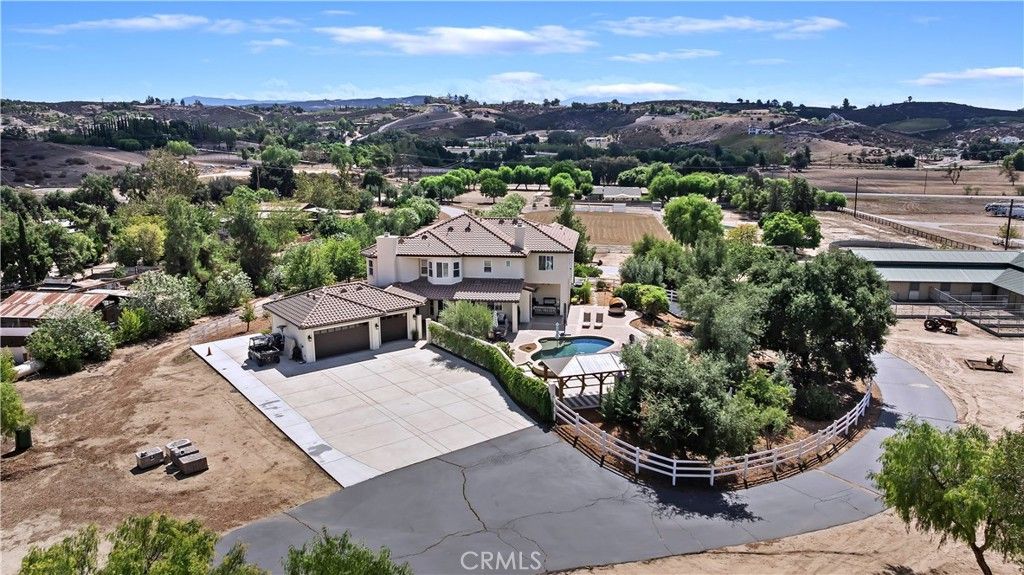 Photo of 37565 Purdue Ln, Temecula, CA 92592 (MLS # SW25232742)