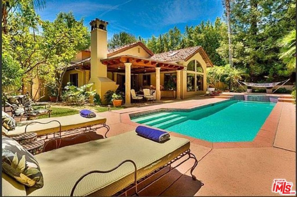 12090 Summit Circle