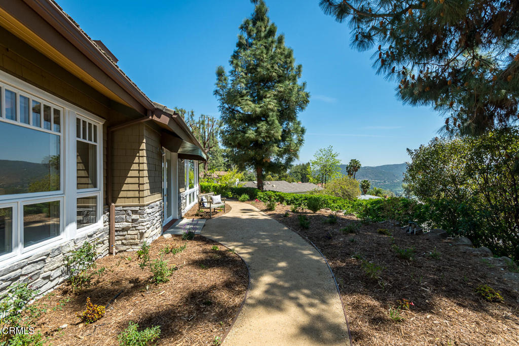 3189 Beaudry Terrace