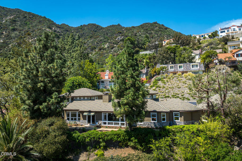 3189 Beaudry Terrace