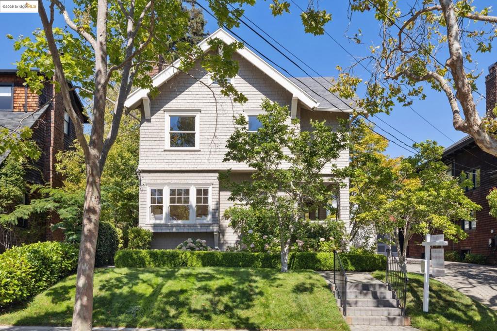Properties 1 236 Bonita Ave