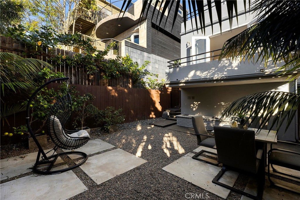 1077 Tia Juana, Laguna Beach CA 92651 - Photo 33