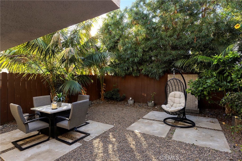 1077 Tia Juana, Laguna Beach CA 92651 - Photo 32