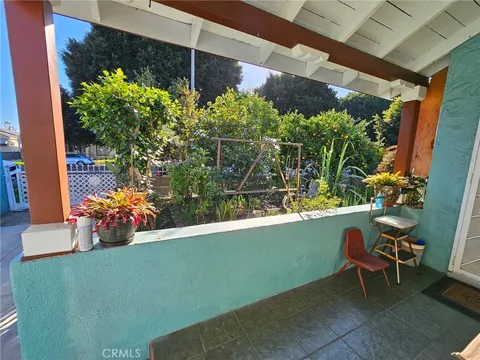 351 E 92nd St, Los Angeles, CA 90003 - MLS#: CV25265028