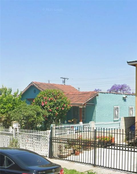 Photo of 351 E 92nd St, Los Angeles, CA 90003 (MLS # CV25265028)