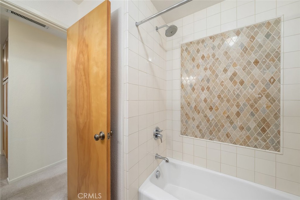 Redfield Woods(650) - Residential