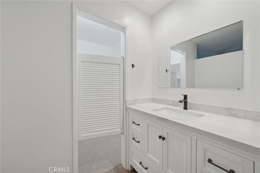 Irvine, California 92620, United States, 2 Bedrooms Bedrooms, ,2 BathroomsBathrooms,Residential,Active,201116