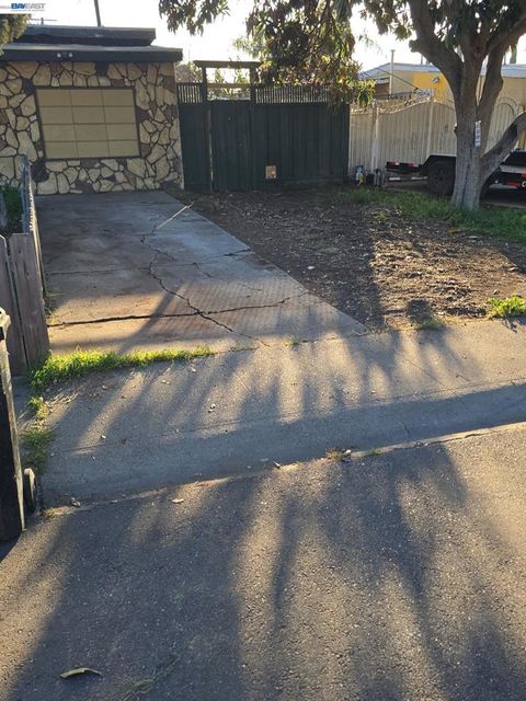 Photo of 10097 Torrance Ave Ave, San Jose, CA 95127 (MLS # 41129757)
