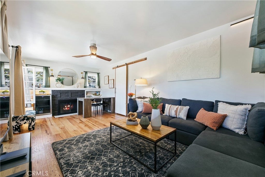 Properties 2 719 Columbia Place