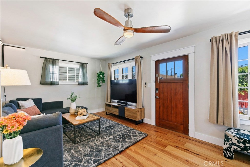 Properties 1 719 Columbia Place