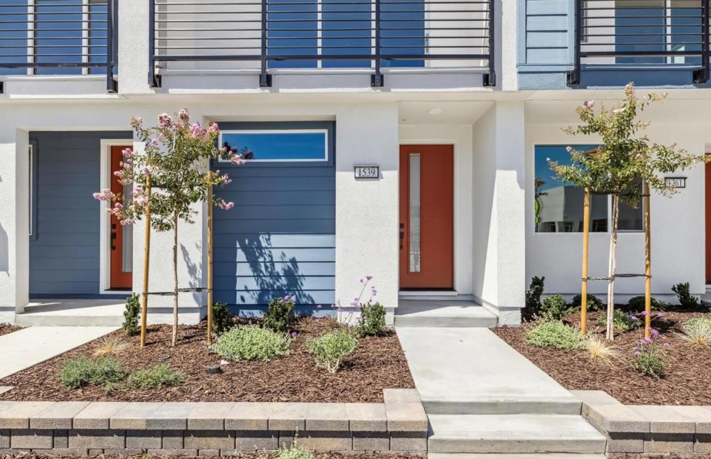 1359 California Circle