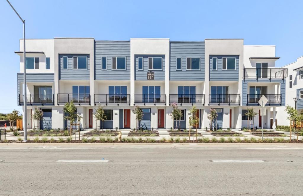 1359 California Circle