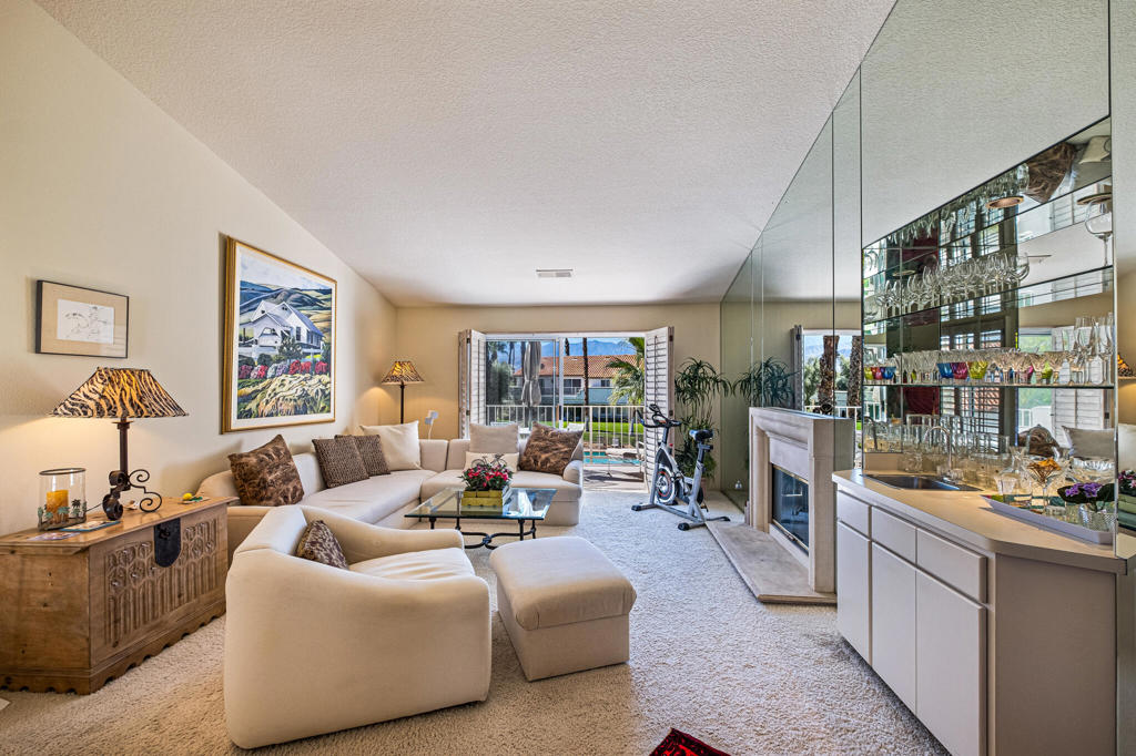 Desert Falls C.C. - Residential