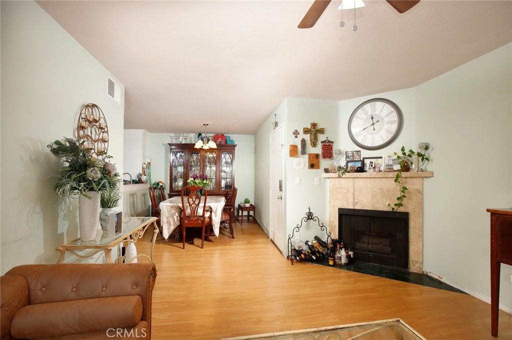 Photo of 7035 Woodley Avenue #204, Van Nuys, CA 91406 (MLS # GD25118228)