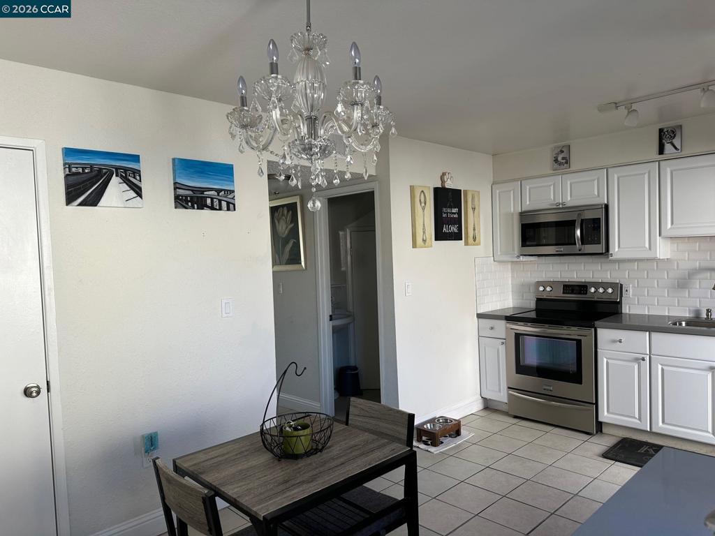 4 Sheffield Ct