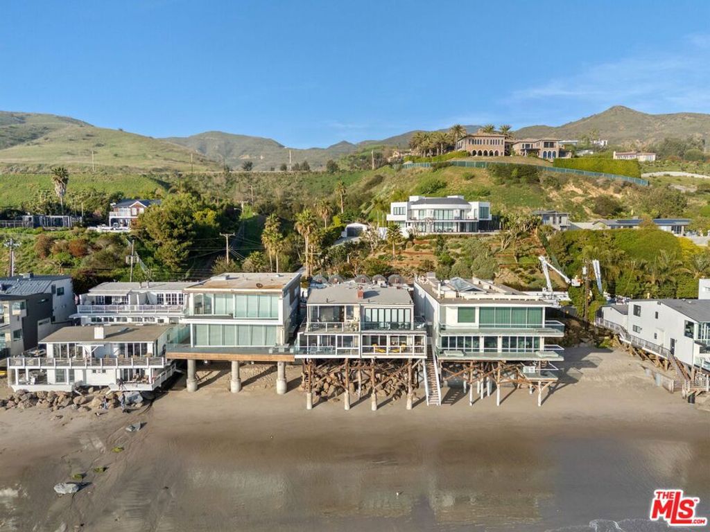 Photo of 25234 Malibu Road #2, Malibu, CA 90265 (MLS # 26635105)