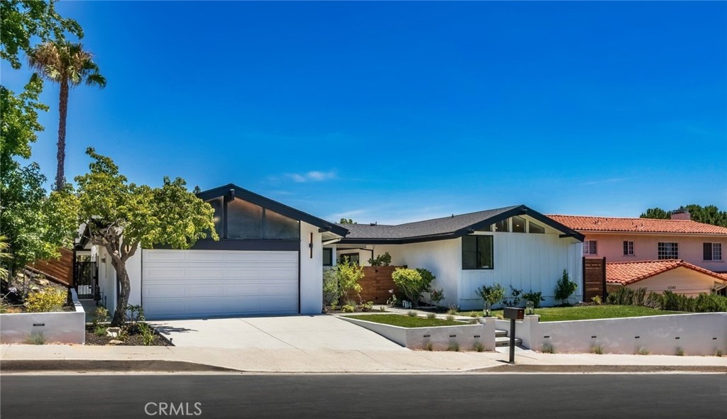 Properties 4 12350 Mclennan Avenue
