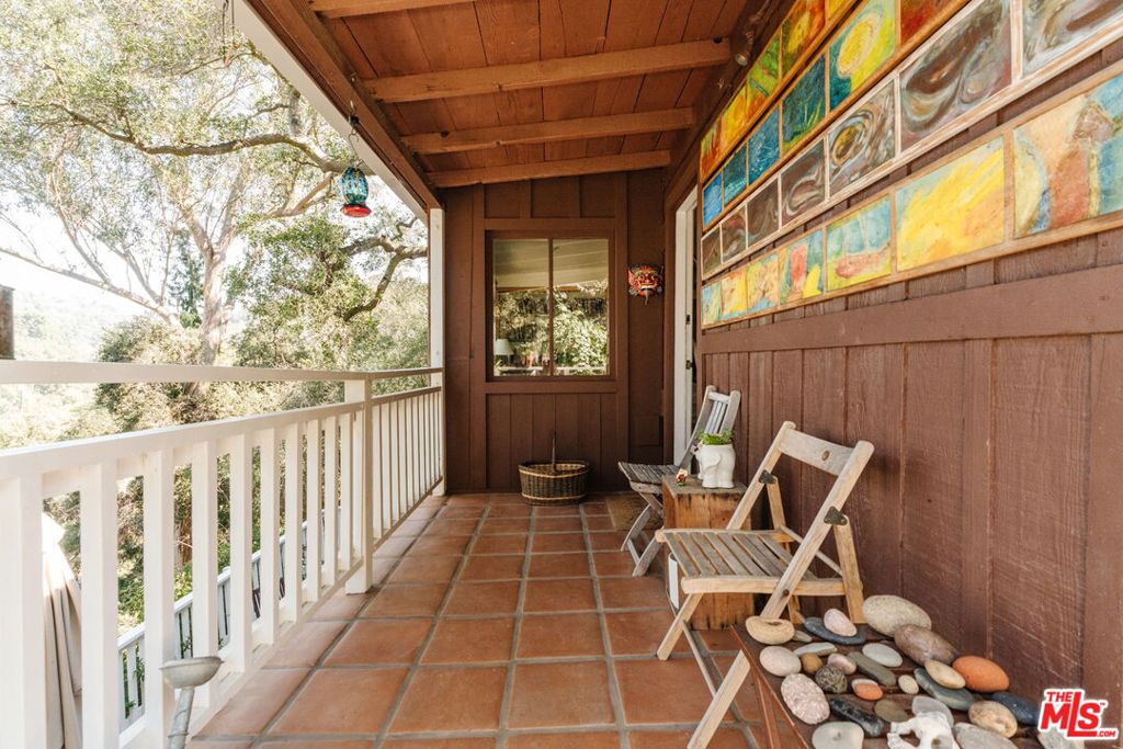 1237 Old Topanga Canyon Road