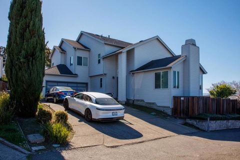 Photo of 26854 Grandview Avenue, Hayward, CA 94542 (MLS # ML82038520)