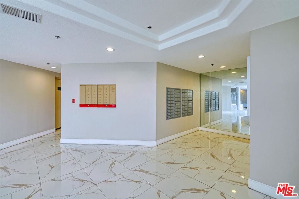 3460 S Centinela Avenue 403, Los Angeles CA 90066