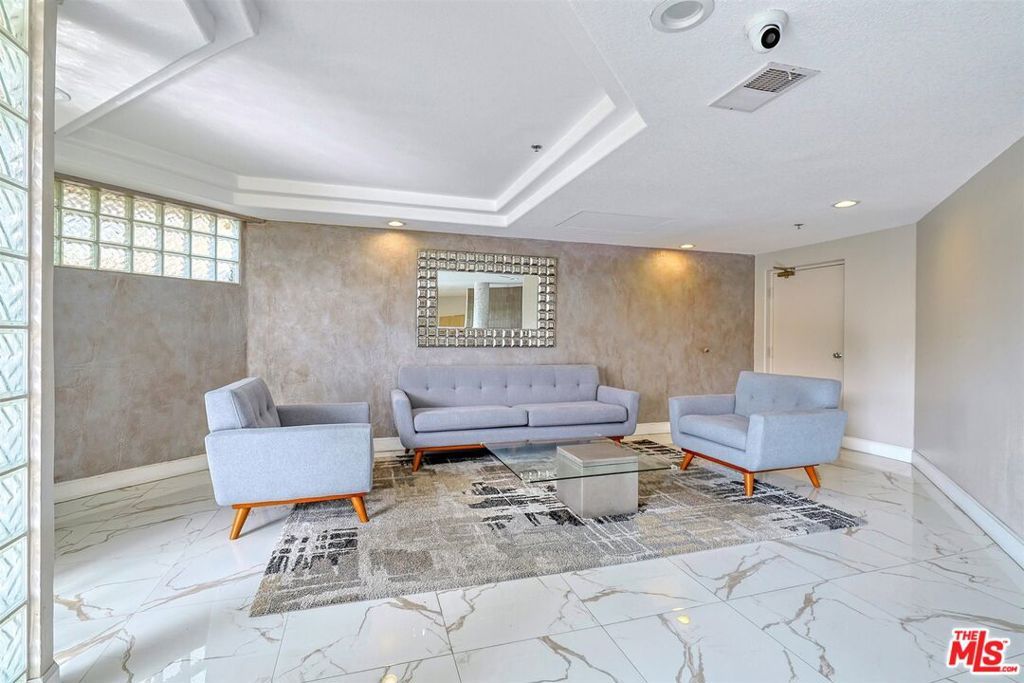 Photo of 3460 S Centinela Avenue #403, Los Angeles, CA 90066 (MLS # 26650451)