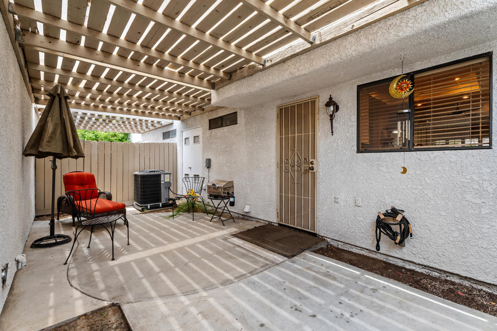 34324 Laura Way