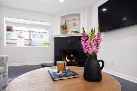 Photo of 5275 Colodny Drive #4, Agoura Hills, CA 91301 (MLS # SR26055276)