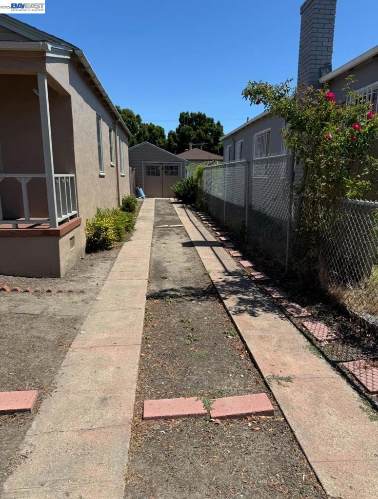 1100 101St Ave AVE, Oakland CA 94603