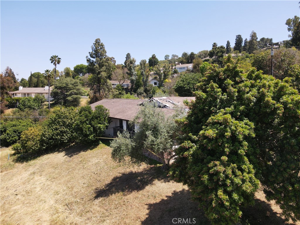 2950 Palos Verdes Drive N