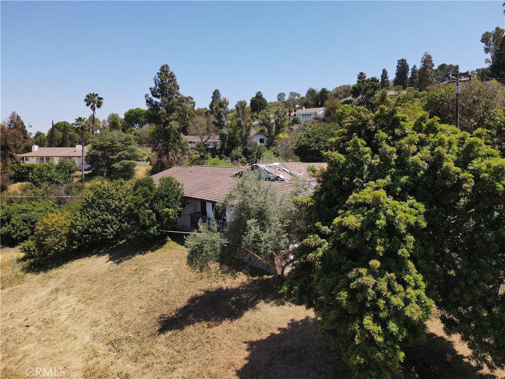 2950 Palos Verdes Drive N