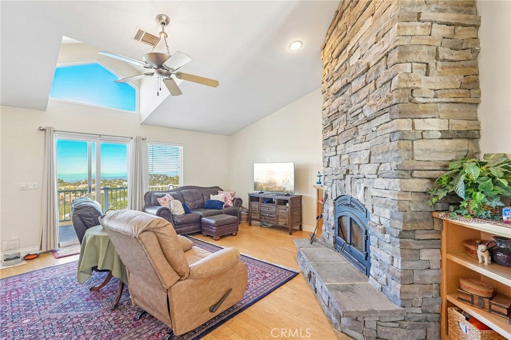41577 Rolling Hills