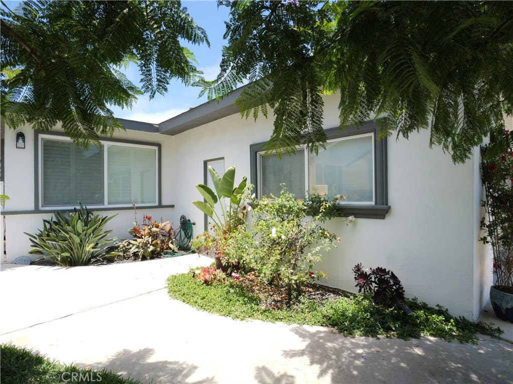 Photo of 2913 Pacific AVE, Manhattan Beach, CA 90266 (MLS # SB26126616)