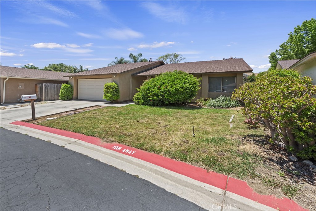 819 Shade Tree Lane